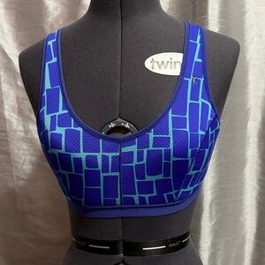Danskin Now Geometric Blue Sports Bra